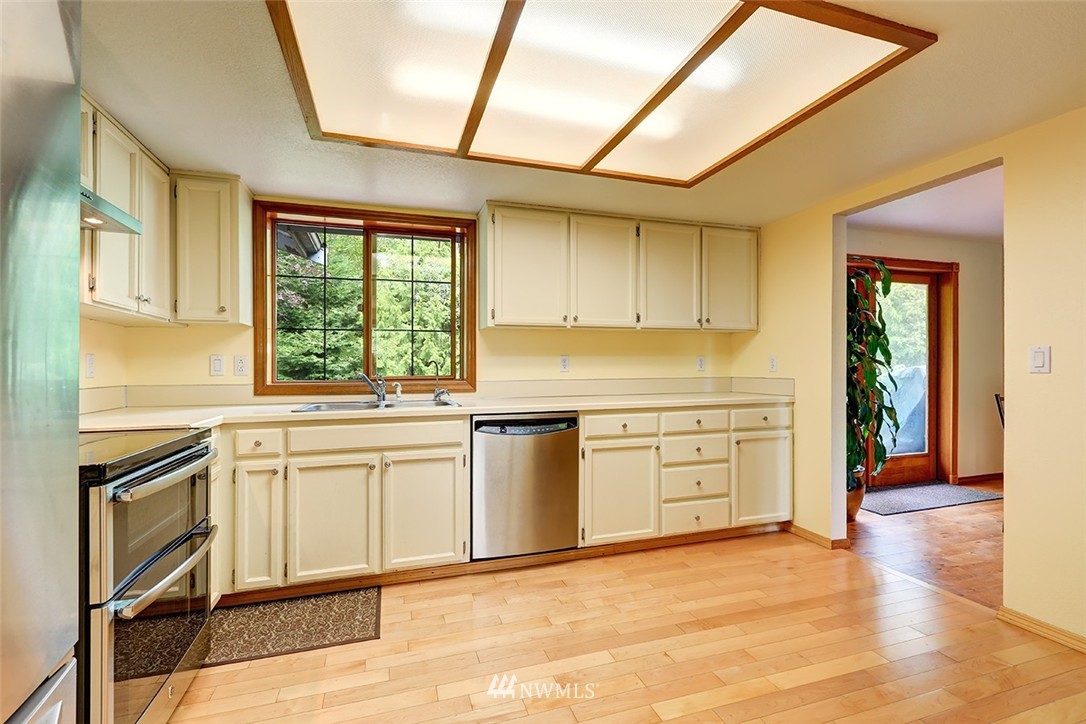 2425 243rd Place Southwest Bothell, WA 98021 - Photo 8 of 20