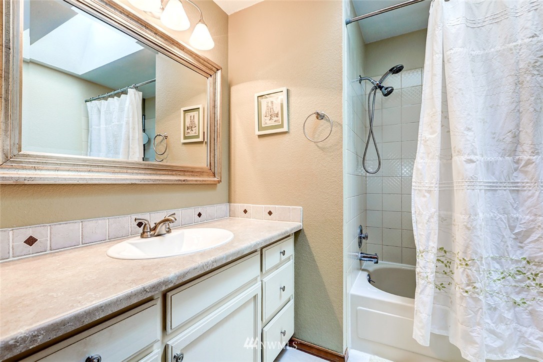2425 243rd Place Southwest Bothell, WA 98021 - Photo 9 of 20