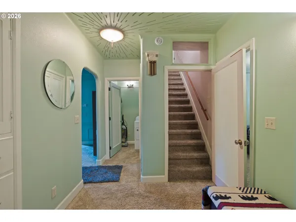 $585,000 | 1365 Southeast Overlook Avenue, Roseburg, OR 97470