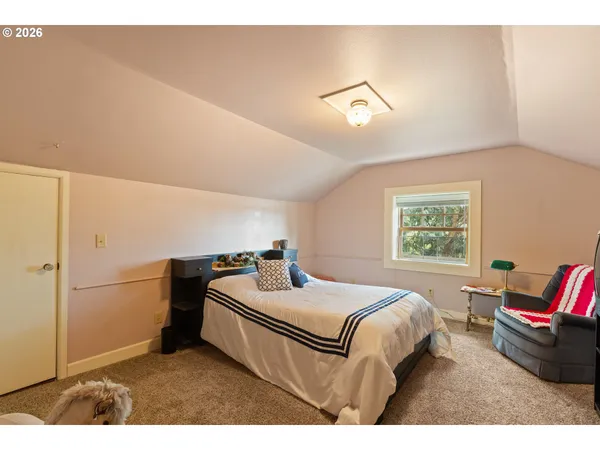 $585,000 | 1365 Southeast Overlook Avenue, Roseburg, OR 97470
