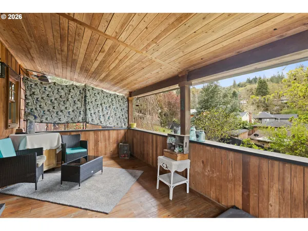 $585,000 | 1365 Southeast Overlook Avenue, Roseburg, OR 97470