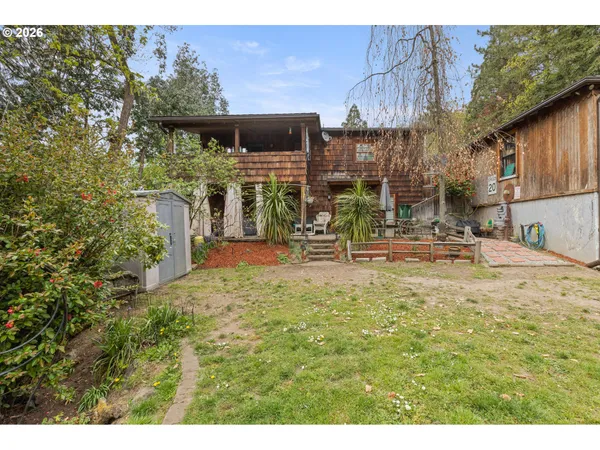 $585,000 | 1365 Southeast Overlook Avenue, Roseburg, OR 97470