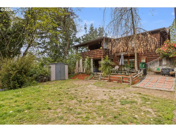 $585,000 | 1365 Southeast Overlook Avenue, Roseburg, OR 97470