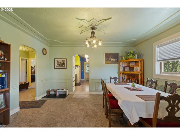 $585,000 | 1365 Southeast Overlook Avenue, Roseburg, OR 97470