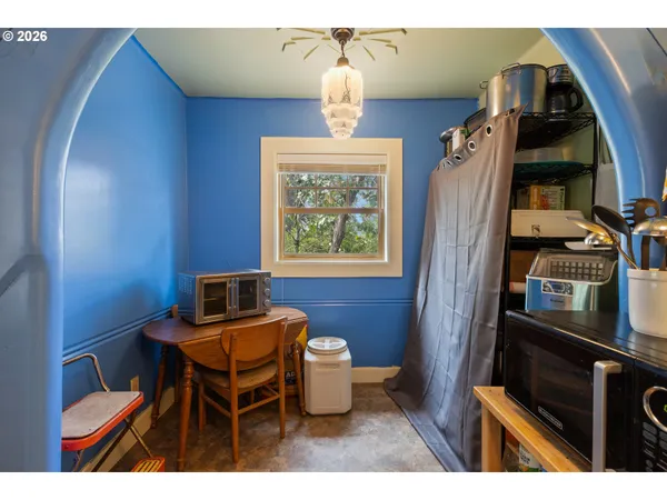 $585,000 | 1365 Southeast Overlook Avenue, Roseburg, OR 97470