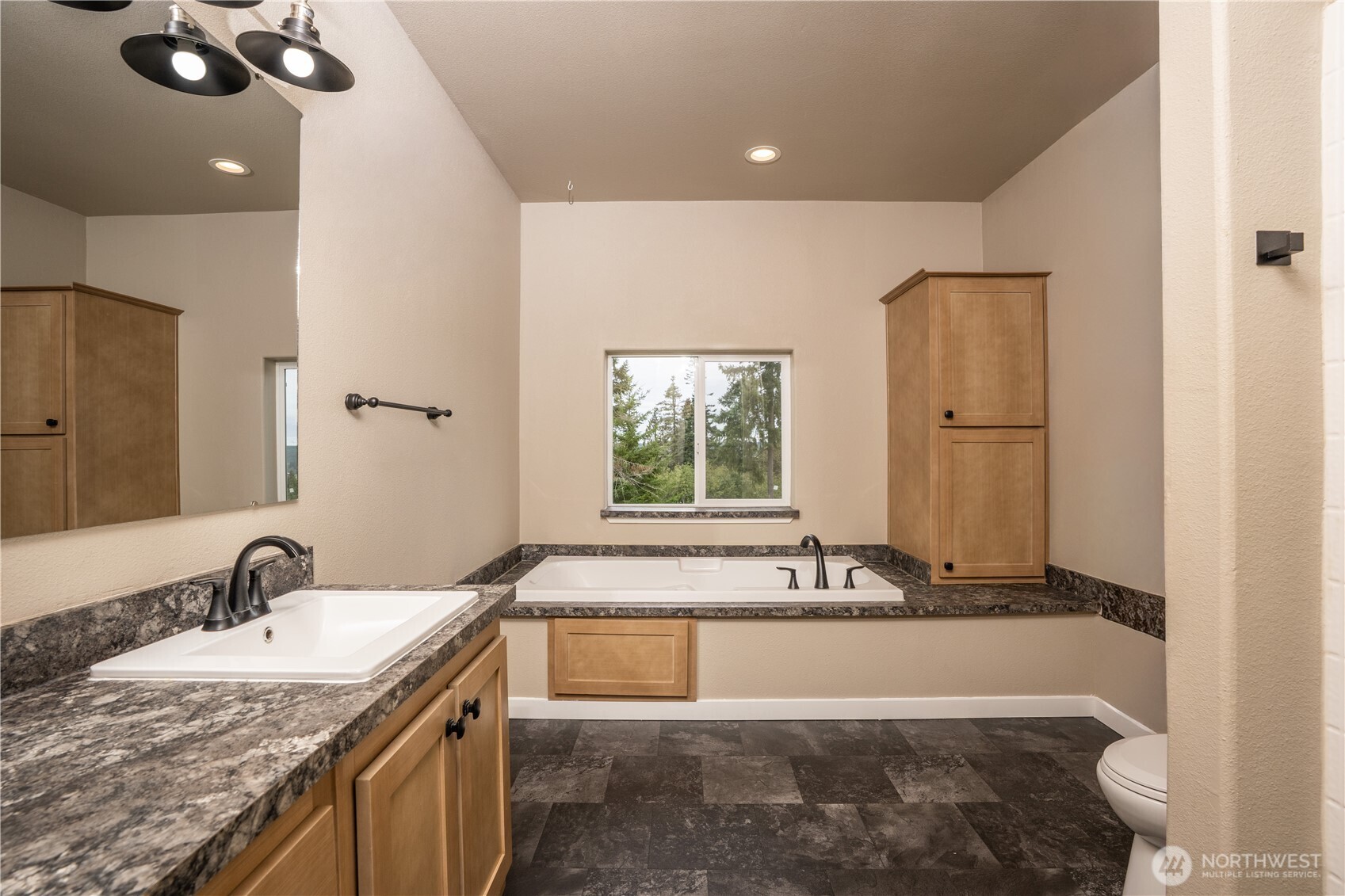 203 Oppelt Road Chehalis, WA 98532 - Photo 12 of 39 Gallery Image 12