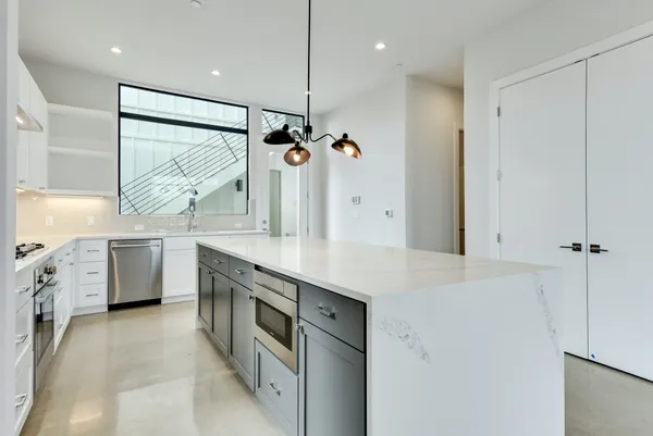 $4,500 | 2517 Philomena Street, Austin, TX 78723