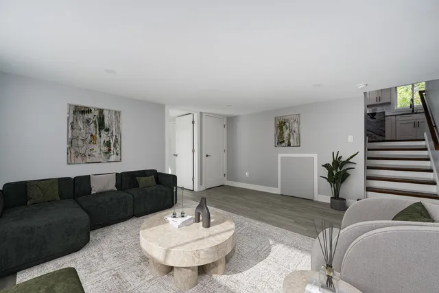 $699,900 | 7225 East Prairie Road, Lincolnwood, IL 60712