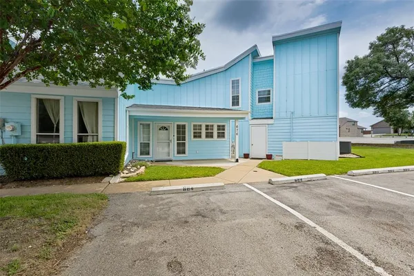 $345,990 | 676 Harbor Drive, Azle, TX 76020