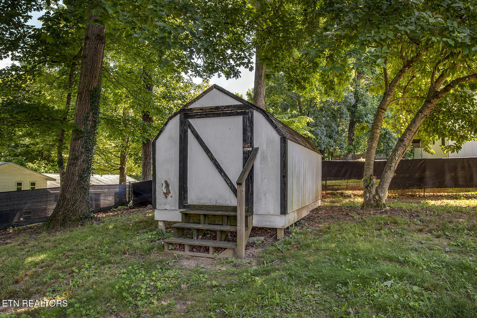 5112 Middle Ridge Lane Knoxville, TN 37921 - Photo 37 of 38 37_MiddleRidgeLane_5112_GardenShed