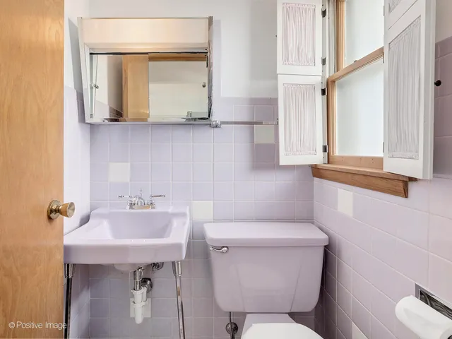 $389,700 | 5311 South Ashland Avenue, Countryside, IL 60525