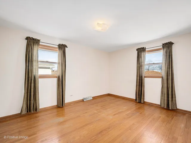 $389,700 | 5311 South Ashland Avenue, Countryside, IL 60525