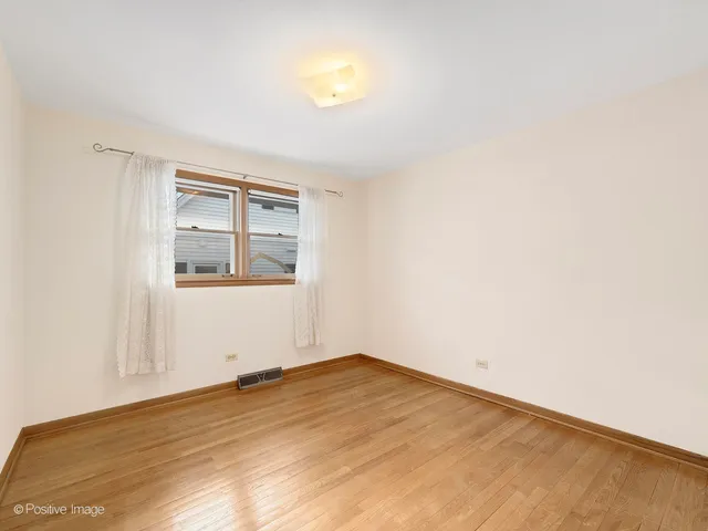 $389,700 | 5311 South Ashland Avenue, Countryside, IL 60525