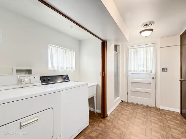 $389,700 | 5311 South Ashland Avenue, Countryside, IL 60525