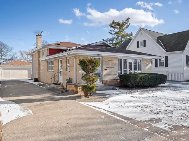 $389,700 | 5311 South Ashland Avenue, Countryside, IL 60525