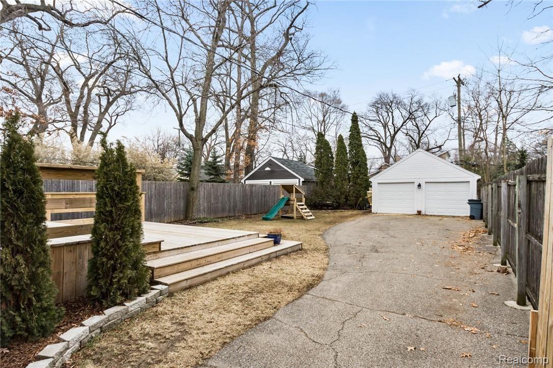 33 Hanover Road Pleasant Ridge, MI 48069 - Photo 22 of 25 28.jpeg