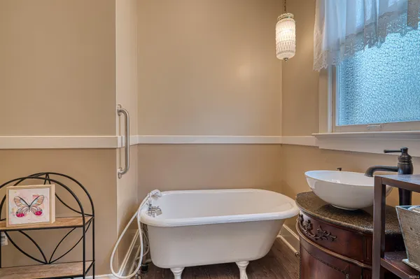 $200,000 | 1502 Hollywood Avenue, Evansville, IN 47712