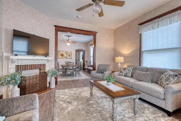 $200,000 | 1502 Hollywood Avenue, Evansville, IN 47712