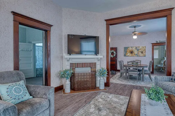 $200,000 | 1502 Hollywood Avenue, Evansville, IN 47712