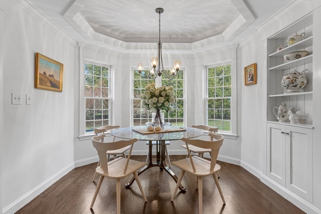 61 Eisenhower Circle Wellesley, MA 02482 - Photo 16 of 34