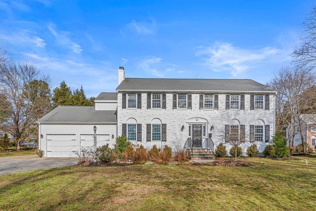 61 Eisenhower Circle Wellesley, MA 02482 - Photo 2 of 34