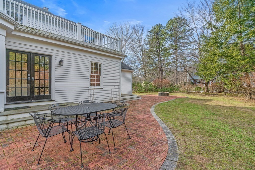 61 Eisenhower Circle Wellesley, MA 02482 - Photo 28 of 34