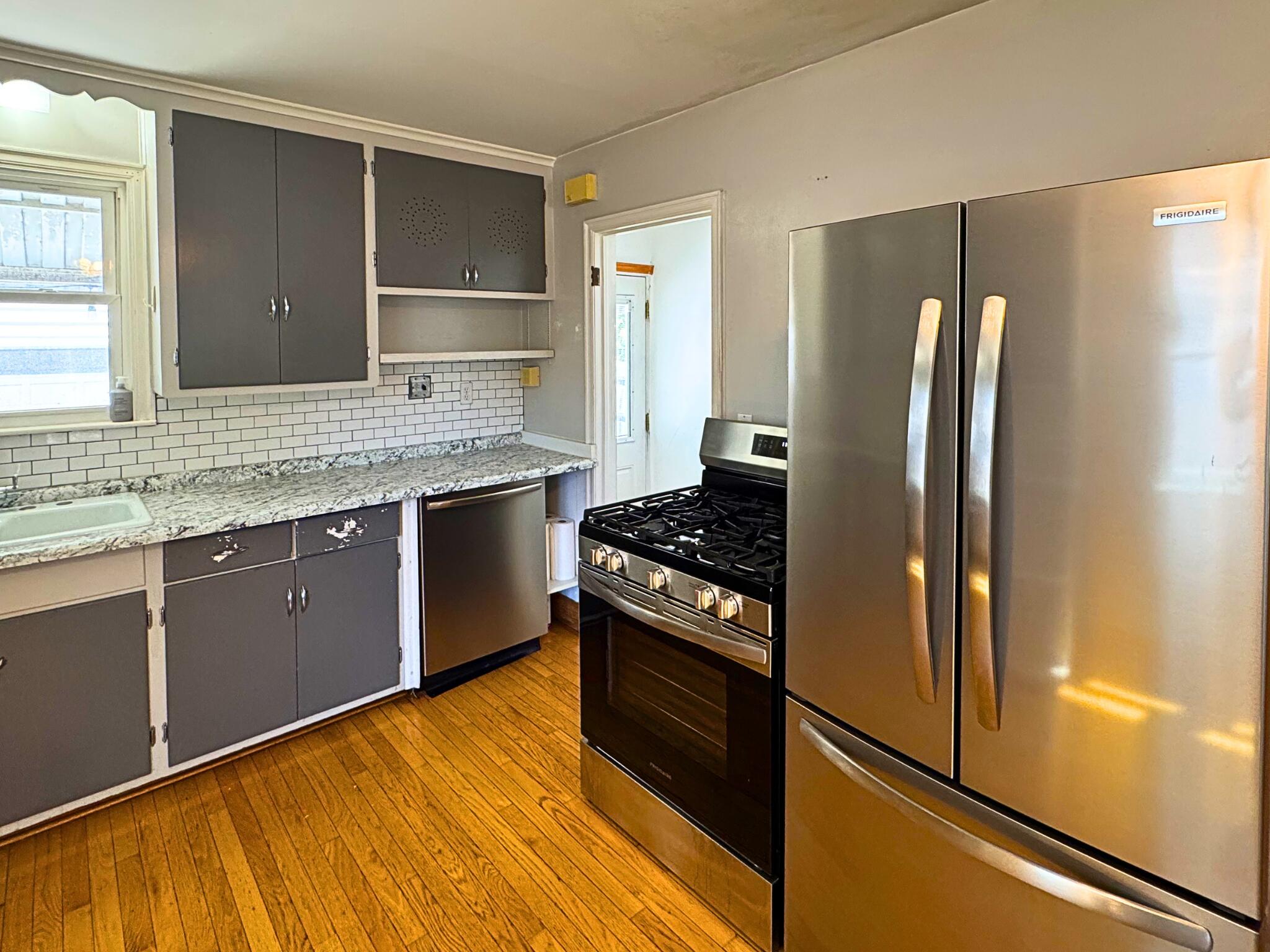 2906 Erie Street Racine, WI 53402 - Photo 4 of 21 Kitchen (M)