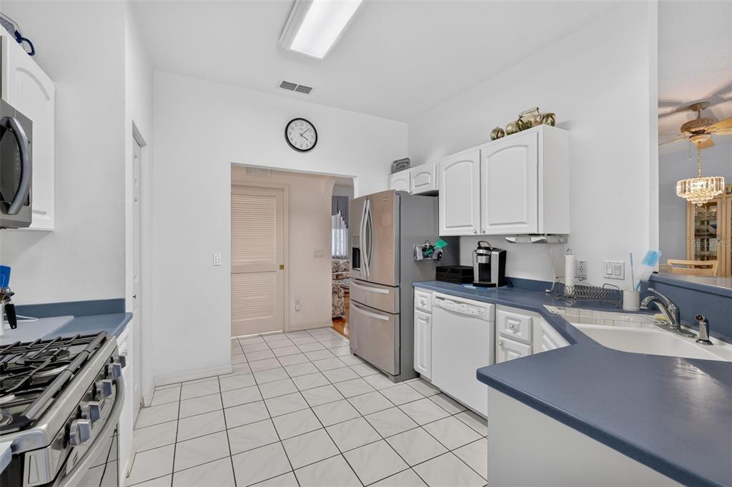 9667 Southwest 92nd Place Road Ocala, FL 34481 - Photo 11 of 35