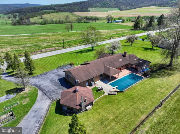 $389,000 | 2679 Raystown Road, Hopewell, PA 16650