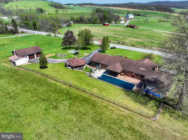 $389,000 | 2679 Raystown Road, Hopewell, PA 16650