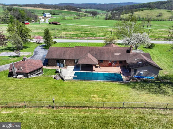 $389,000 | 2679 Raystown Road, Hopewell, PA 16650