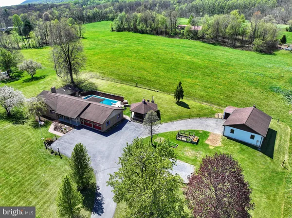 $389,000 | 2679 Raystown Road, Hopewell, PA 16650