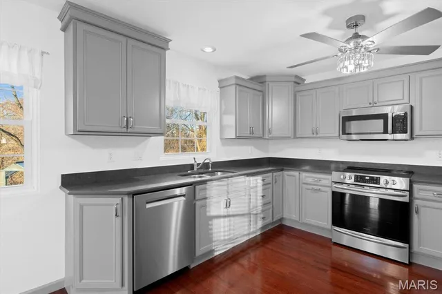 $219,900 | 213 Lexington Drive, Fairview Heights, IL 62208