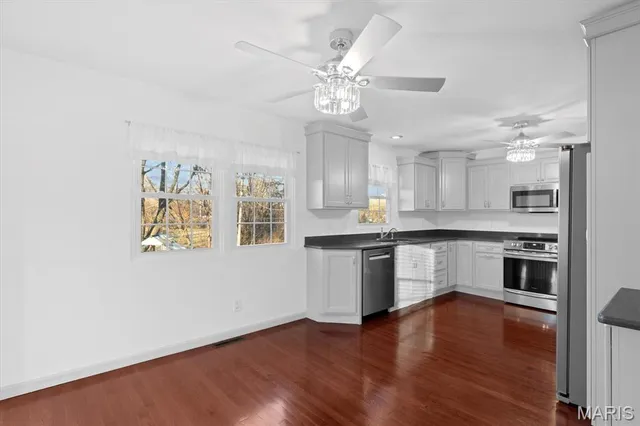 $219,900 | 213 Lexington Drive, Fairview Heights, IL 62208