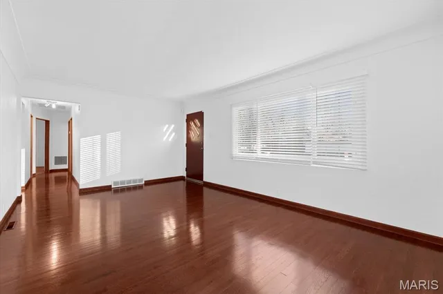 $219,900 | 213 Lexington Drive, Fairview Heights, IL 62208