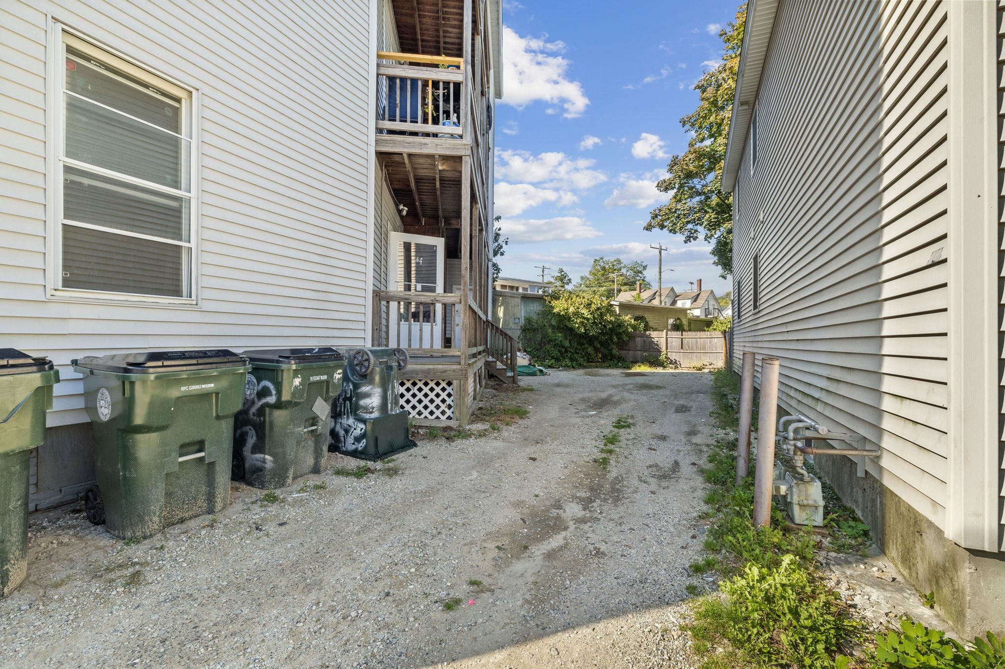 252 East High Street Manchester, NH 03104 - Photo 2 of 9