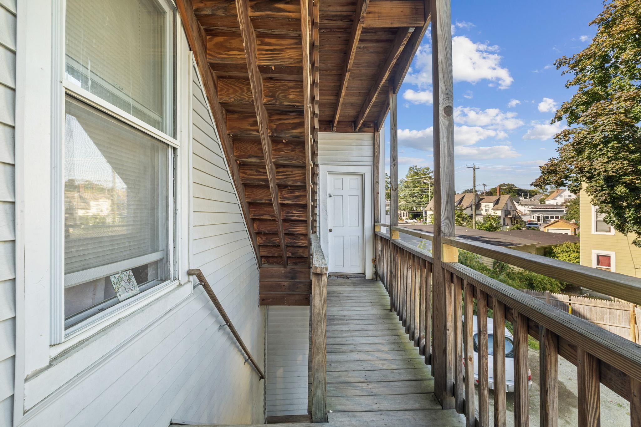 252 East High Street Manchester, NH 03104 - Photo 8 of 9