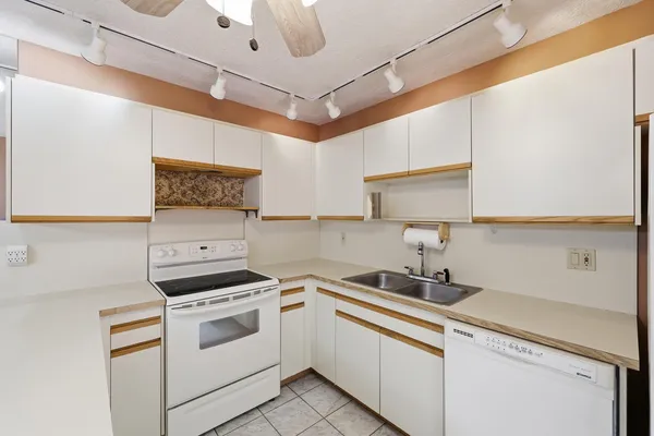 $288,000 | 6520 Southeast Windsong Lane, Unit 728, Stuart, FL 34997