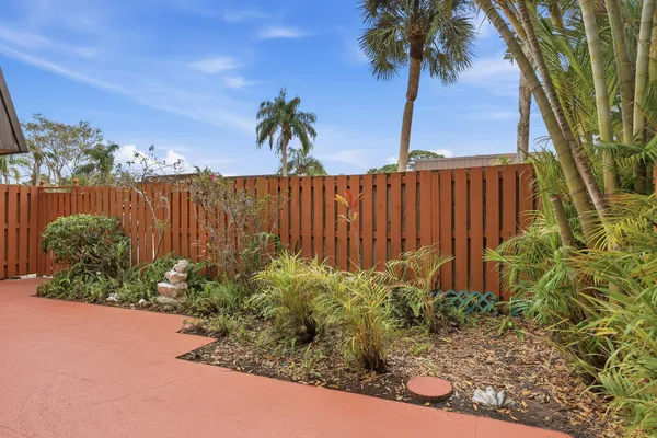 $288,000 | 6520 Southeast Windsong Lane, Unit 728, Stuart, FL 34997
