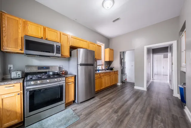 $499,222 | 209 South Albany Avenue, Chicago, IL 60612