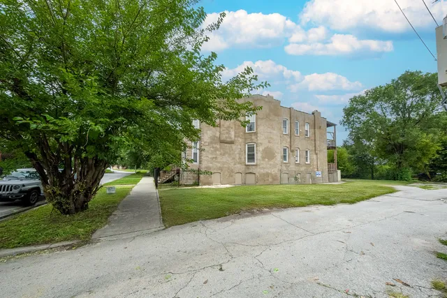 $499,222 | 209 South Albany Avenue, Chicago, IL 60612