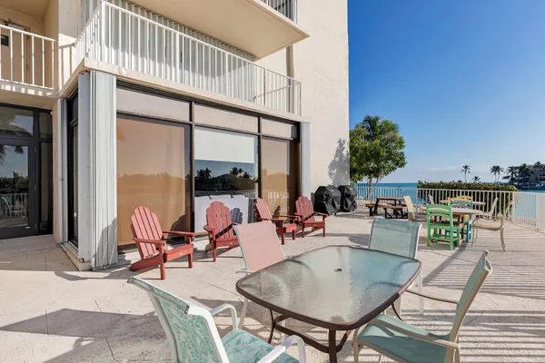 $1,175,000 | 2000 Coco Plum Drive, Unit 1403, Marathon, FL 33050