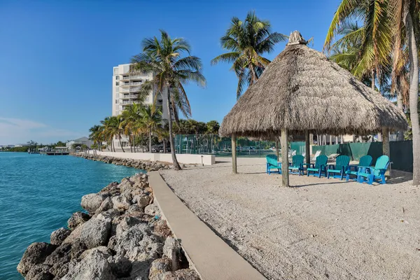 $1,175,000 | 2000 Coco Plum Drive, Unit 1403, Marathon, FL 33050
