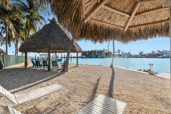 $1,175,000 | 2000 Coco Plum Drive, Unit 1403, Marathon, FL 33050