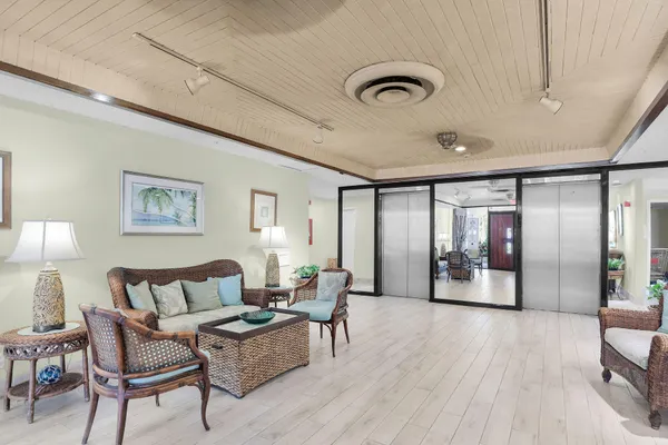 $1,175,000 | 2000 Coco Plum Drive, Unit 1403, Marathon, FL 33050