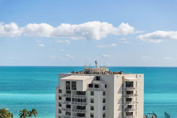 $1,175,000 | 2000 Coco Plum Drive, Unit 1403, Marathon, FL 33050