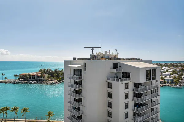 $1,175,000 | 2000 Coco Plum Drive, Unit 1403, Marathon, FL 33050