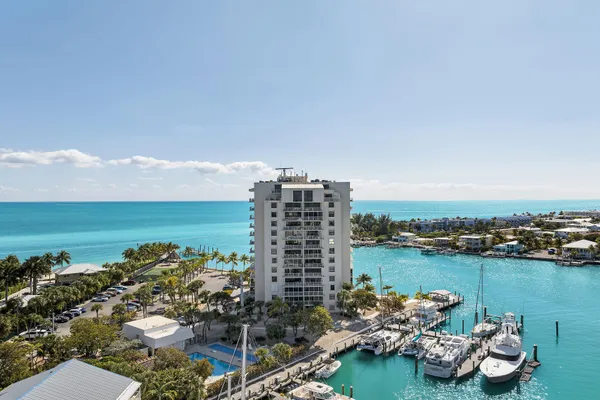 $1,175,000 | 2000 Coco Plum Drive, Unit 1403, Marathon, FL 33050