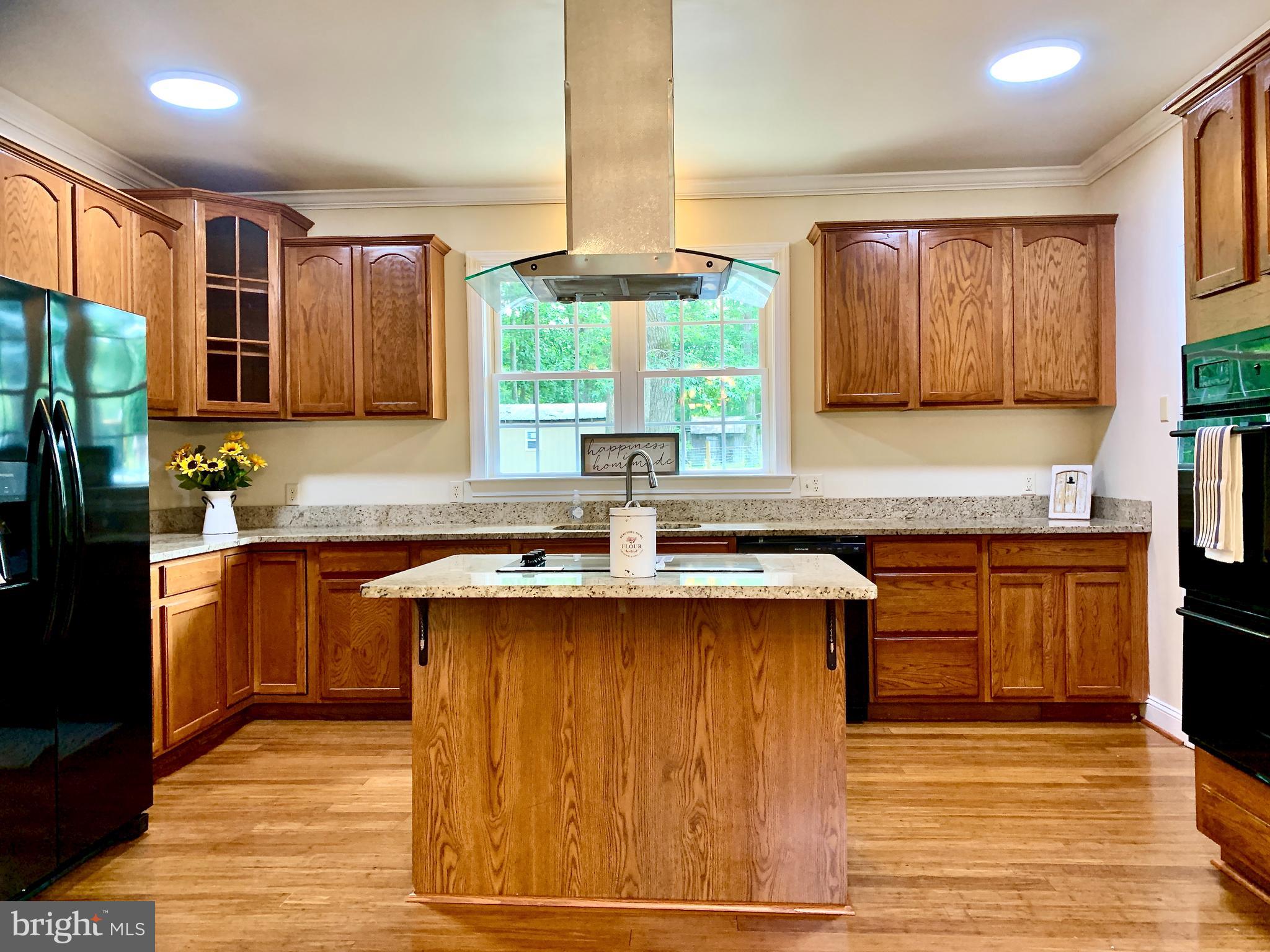 7612 Marye Road Spotsylvania, VA 22551 - Photo 23 of 56 Wow, What a Kitchen!
