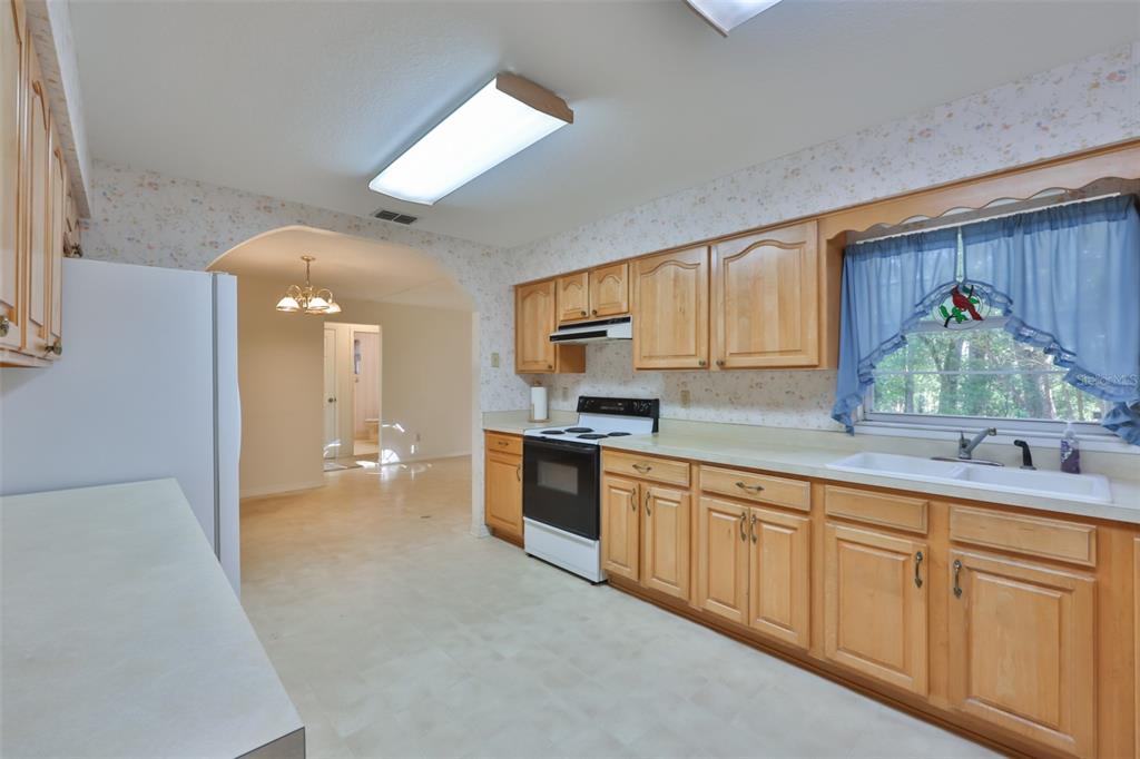36625 Lake Pasadena Road Dade City, FL 33525 - Photo 7 of 55
